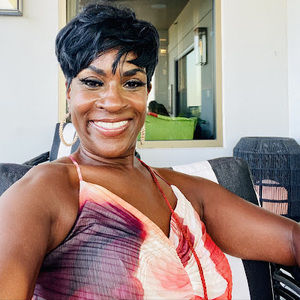 Meet your Posher, Valerie